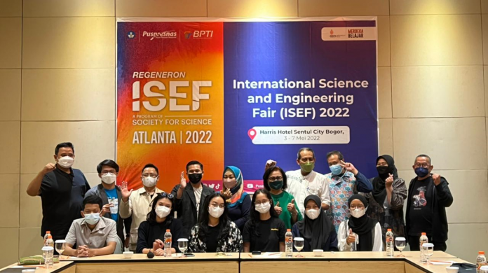 Regeneron International Science and Engineering Fair (Regeneron ISEF) – ежегодный Всемирный смотр-конкурс научных и инженерных достижений школьников.